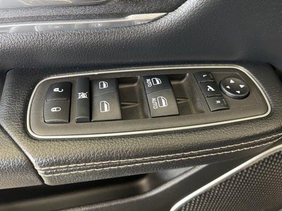 2023 RAM 1500 Laramie Crew Cab 4x4 5'7' Box