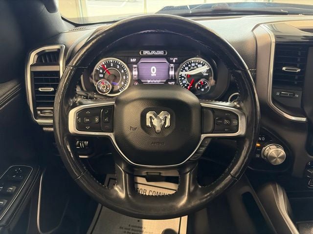 2020 RAM 1500 Laramie Crew Cab 4x4 5'7' Box