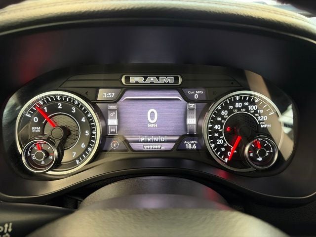 2020 RAM 1500 Laramie Crew Cab 4x4 5'7' Box