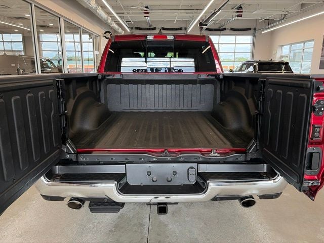 2023 RAM 1500 Laramie Crew Cab 4x4 5'7' Box