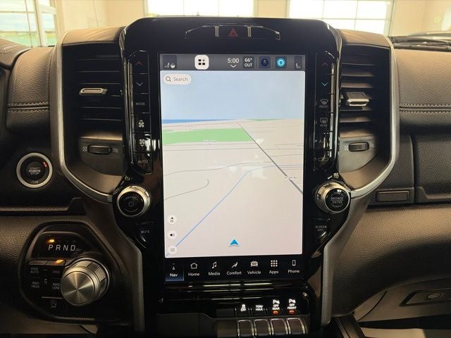 2023 RAM 1500 Laramie Crew Cab 4x4 5'7' Box