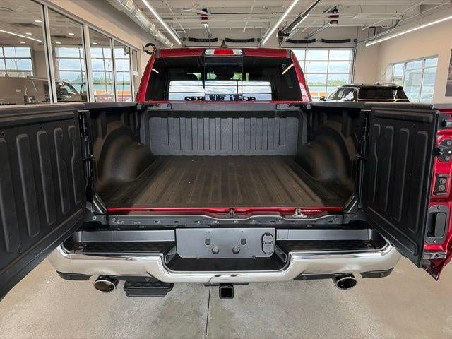 2023 RAM 1500 Laramie Crew Cab 4x4 5'7' Box