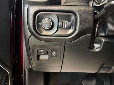2023 RAM 1500 Laramie Crew Cab 4x4 5'7' Box