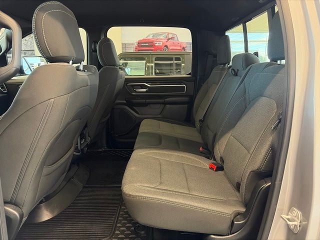 2020 RAM 1500 Big Horn Crew Cab 4x4 6'4' Box