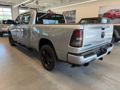 2020 RAM 1500 Big Horn Crew Cab 4x4 6'4' Box