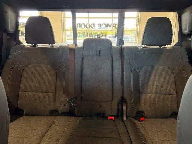 2020 RAM 1500 Big Horn Crew Cab 4x4 6'4' Box