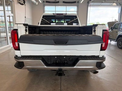 2022 GMC Sierra 2500HD 4WD Crew Cab Standard Bed SLT
