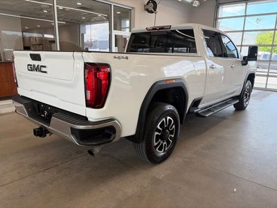 2022 GMC Sierra 2500HD 4WD Crew Cab Standard Bed SLT