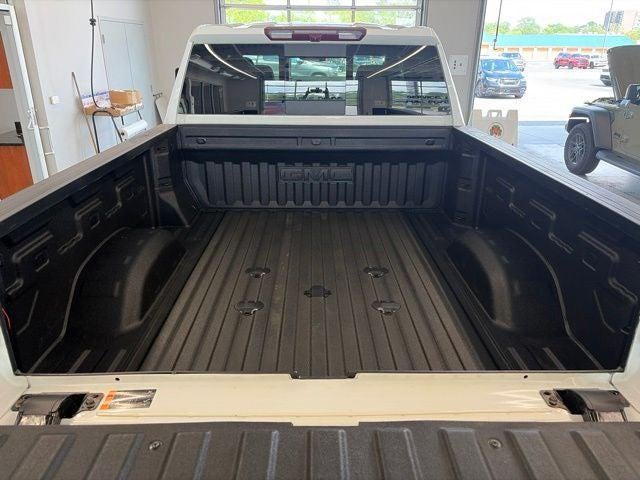 2022 GMC Sierra 2500HD 4WD Crew Cab Standard Bed SLT
