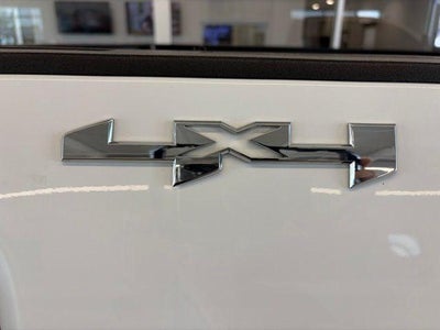 2022 GMC Sierra 2500HD 4WD Crew Cab Standard Bed SLT