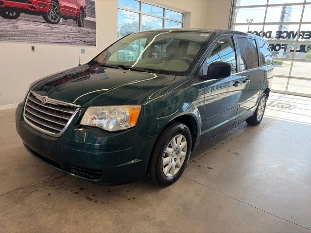 2009 Chrysler Town & Country LX
