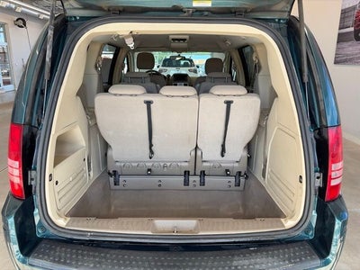 2009 Chrysler Town & Country LX