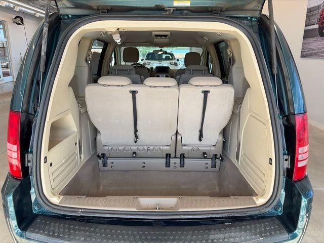 2009 Chrysler Town & Country LX