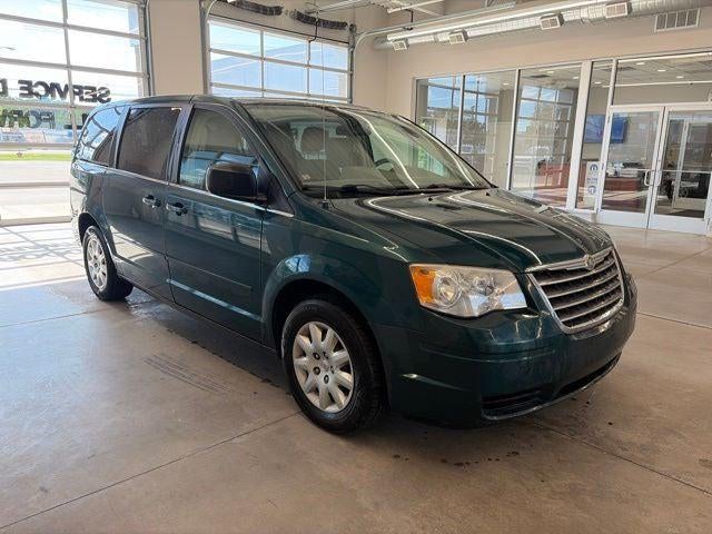 2009 Chrysler Town & Country LX