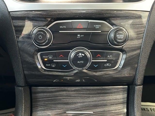 2022 Chrysler 300 Touring AWD