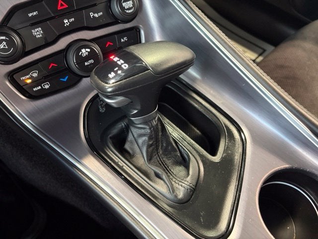 2016 Dodge Challenger R/T Shaker