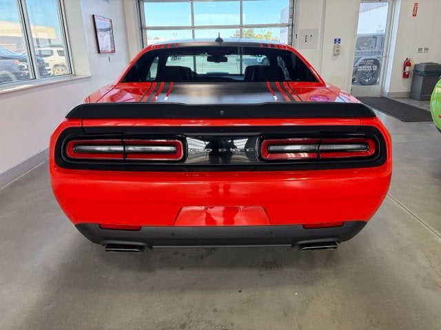 2016 Dodge Challenger R/T Shaker