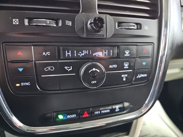 2012 Chrysler Town & Country Touring