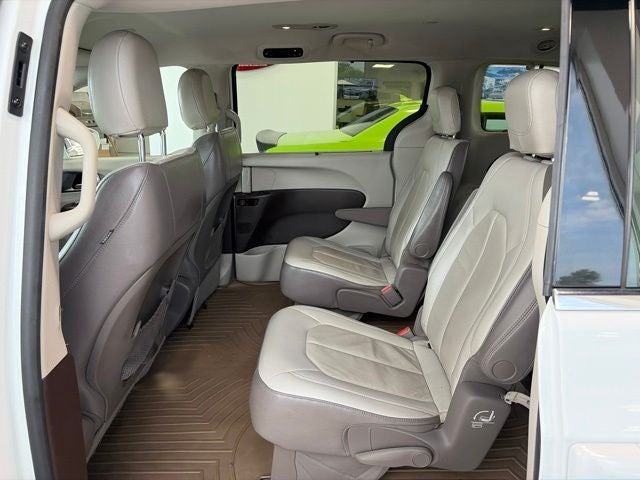2017 Chrysler Pacifica Touring L