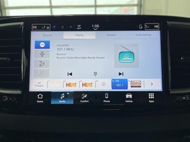 2025 Chrysler Pacifica Select