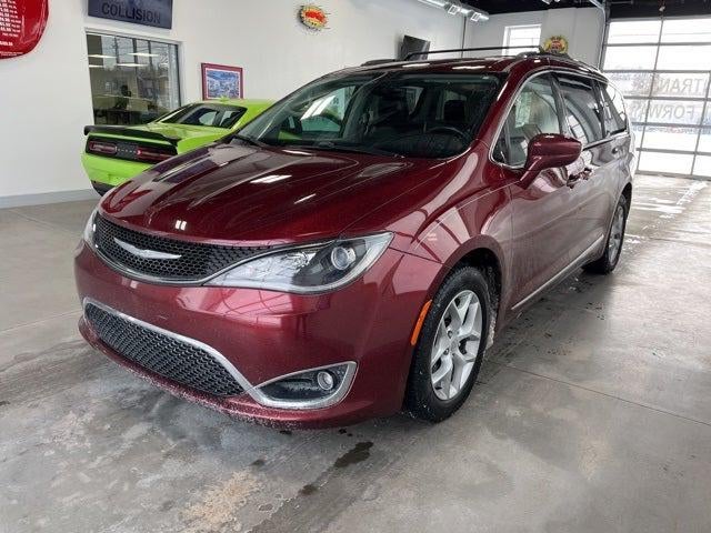 2017 Chrysler Pacifica Touring-L Plus