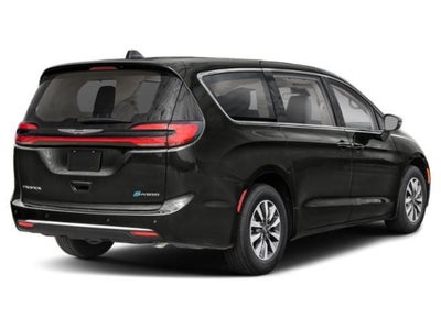 2024 Chrysler Pacifica Hybrid Premium S Appearance Pkg