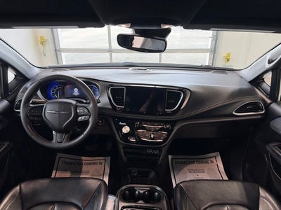 2024 Chrysler Pacifica Hybrid S Appearance Pkg