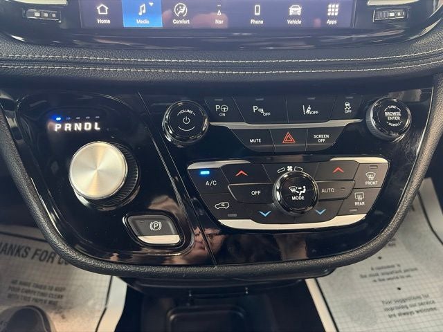 2024 Chrysler Pacifica Hybrid S Appearance Pkg