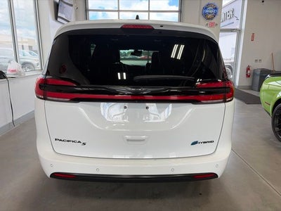 2024 Chrysler Pacifica Hybrid S Appearance Pkg