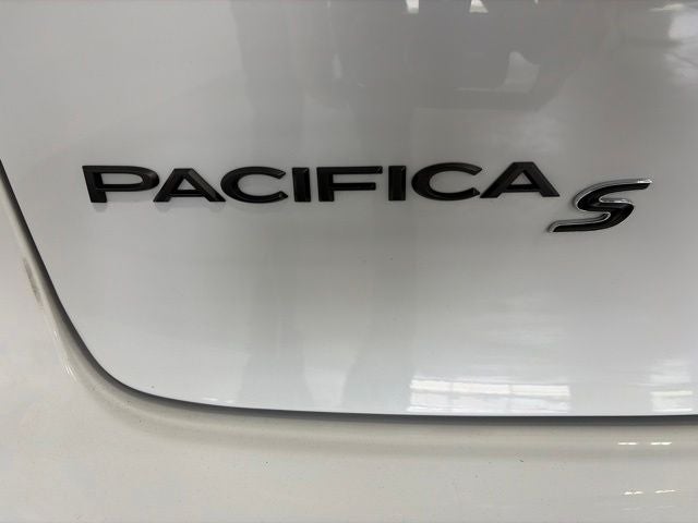 2024 Chrysler Pacifica Hybrid S Appearance Pkg