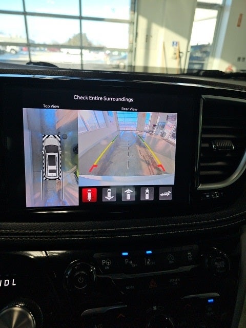 2022 Chrysler Pacifica Limited AWD