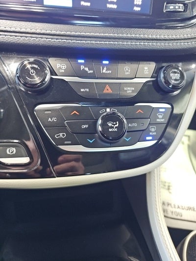 2022 Chrysler Pacifica Limited AWD