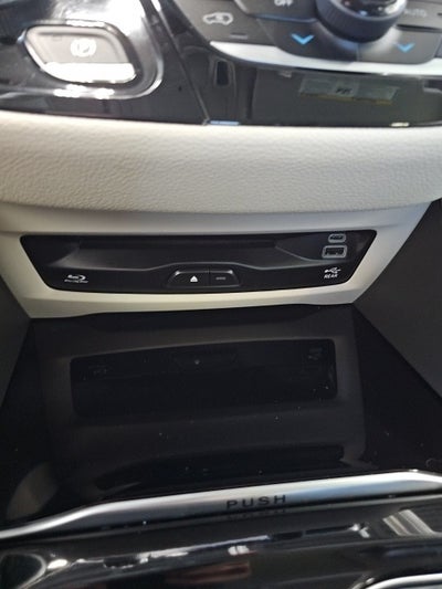 2022 Chrysler Pacifica Limited AWD