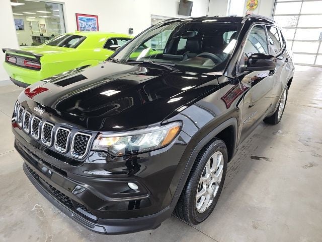 2024 Jeep Compass Latitude Lux FWD