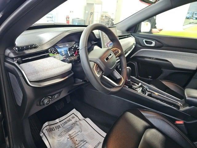 2024 Jeep Compass Latitude Lux FWD