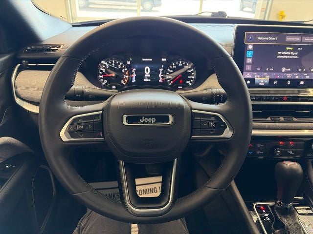 2024 Jeep Compass Latitude Lux FWD
