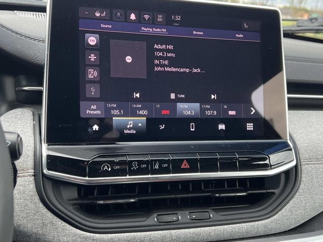 2024 Jeep Compass Latitude Lux FWD