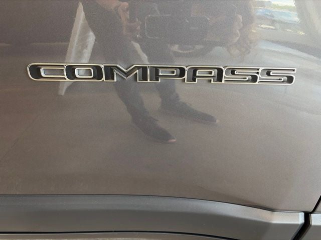 2024 Jeep Compass Latitude Lux FWD