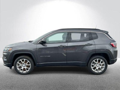 2024 Jeep Compass Latitude Lux FWD