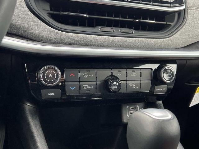 2024 Jeep Compass Latitude Lux FWD