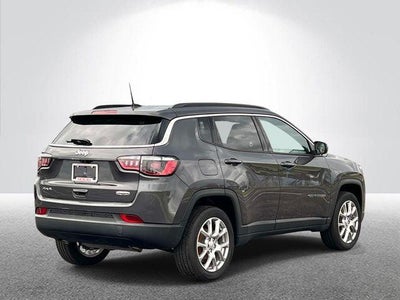 2024 Jeep Compass Latitude Lux FWD