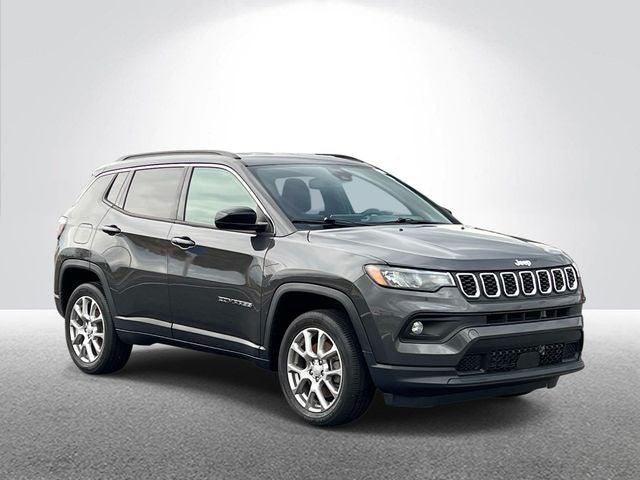 2024 Jeep Compass Latitude Lux FWD