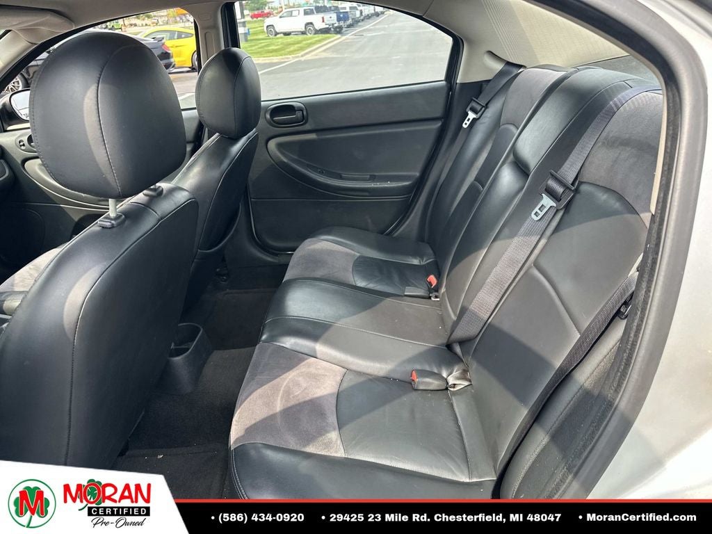 2004 Chrysler Sebring Base