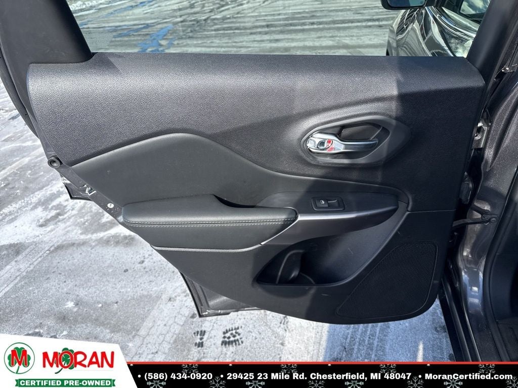 2022 Jeep Cherokee Latitude Lux