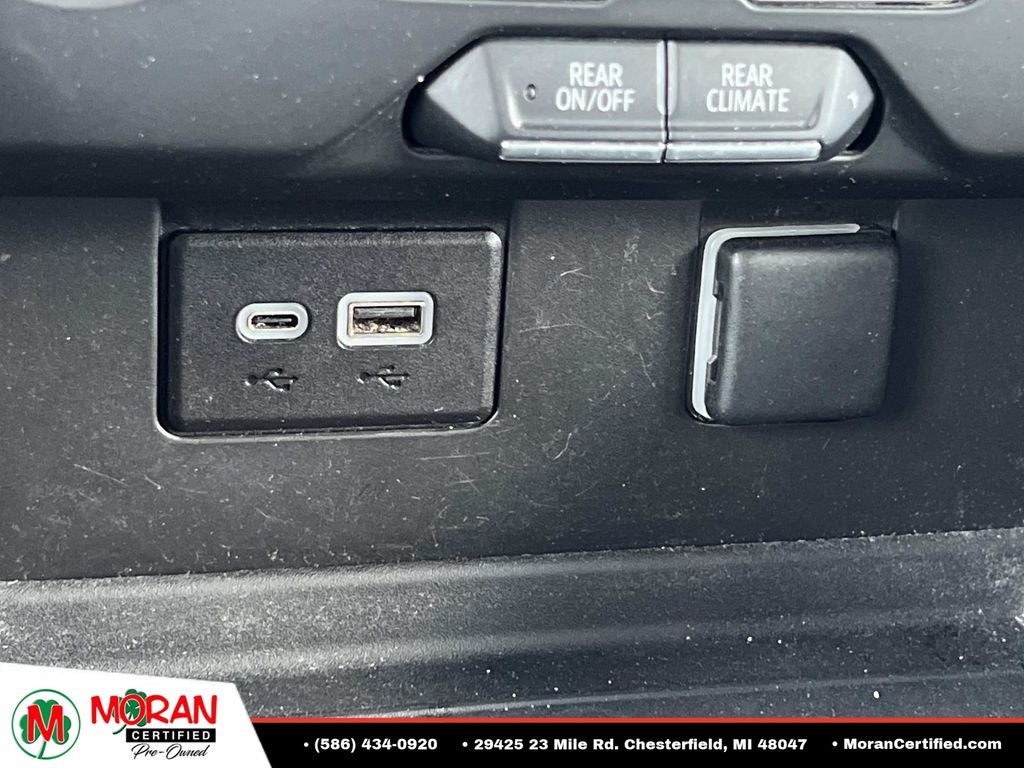 2023 Chevrolet Suburban LS