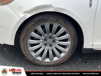 2015 Lincoln MKS Base