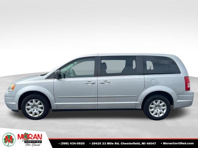 2009 Chrysler Town & Country LX
