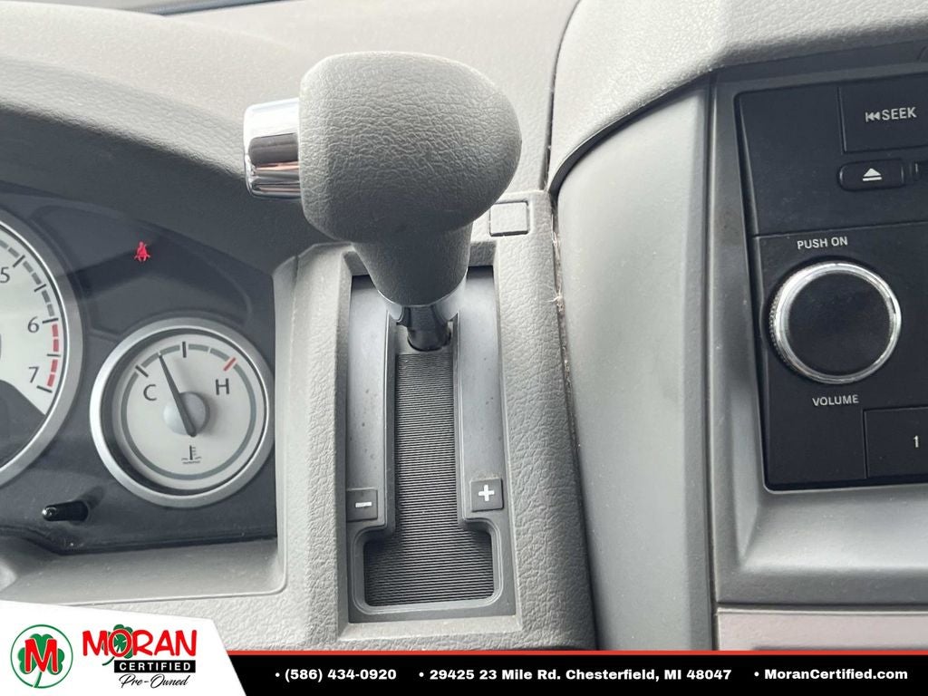 2009 Chrysler Town & Country LX