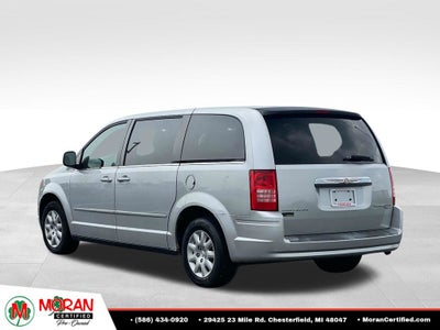 2009 Chrysler Town & Country LX