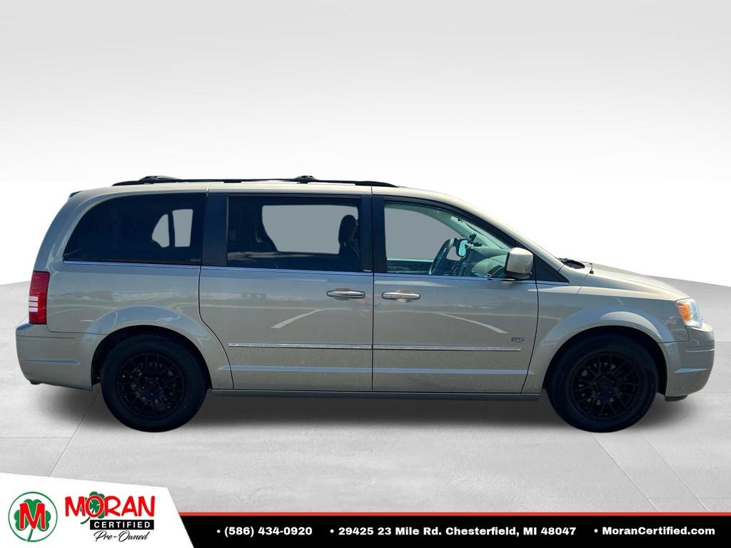 2009 Chrysler Town & Country Touring